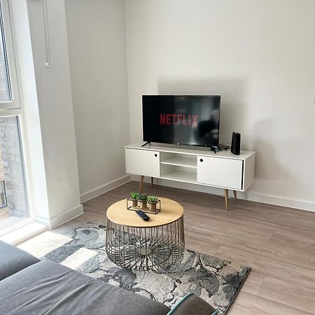 Lovely 2 Bedroom Apartment Manchester Esterno foto